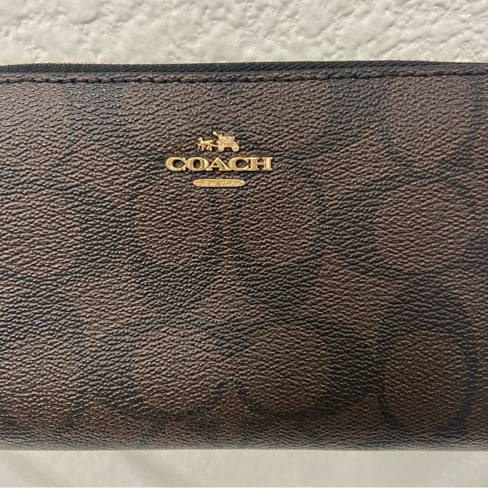 Coach Signature Coated Canvas Zip Around Wallet & Wristlet- Excellent Condition!